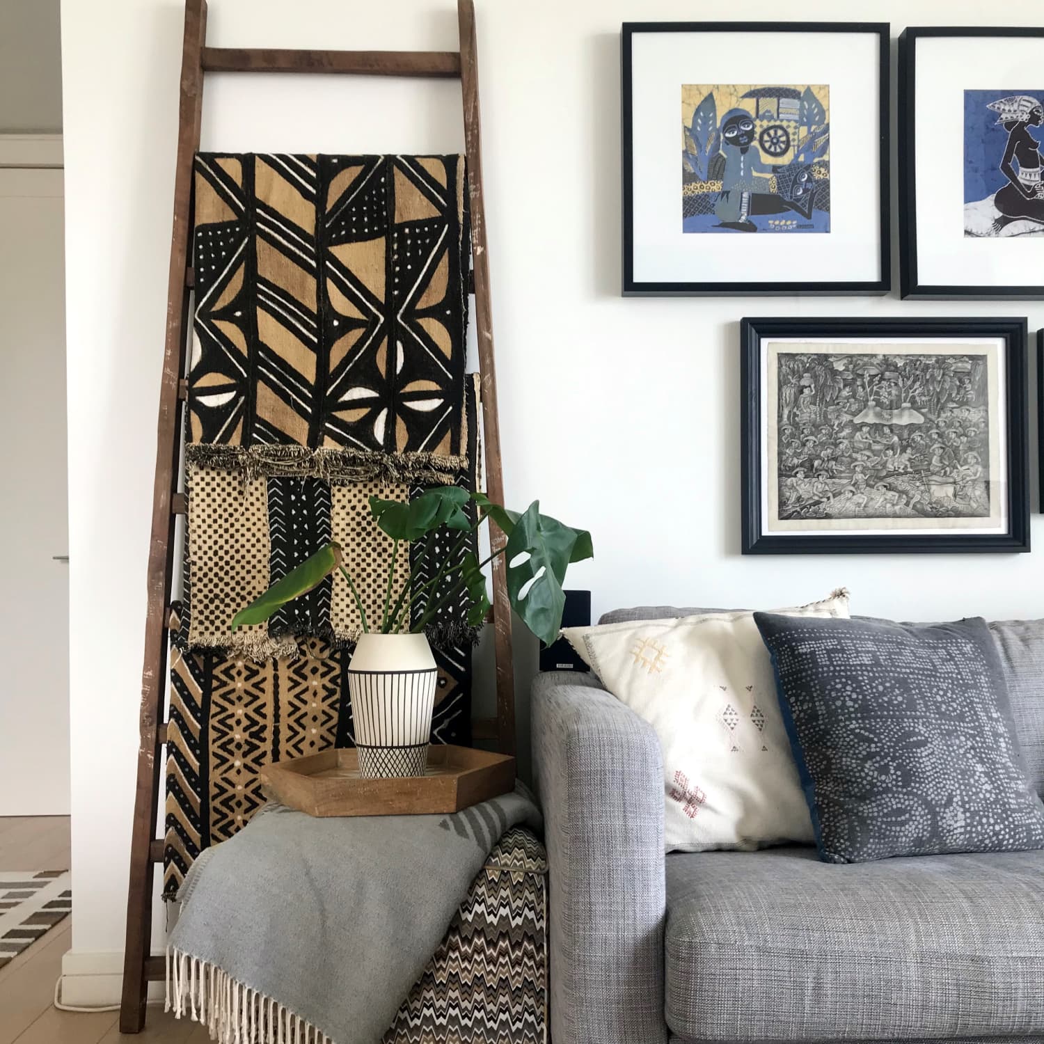 Living room blanket ladder 2025